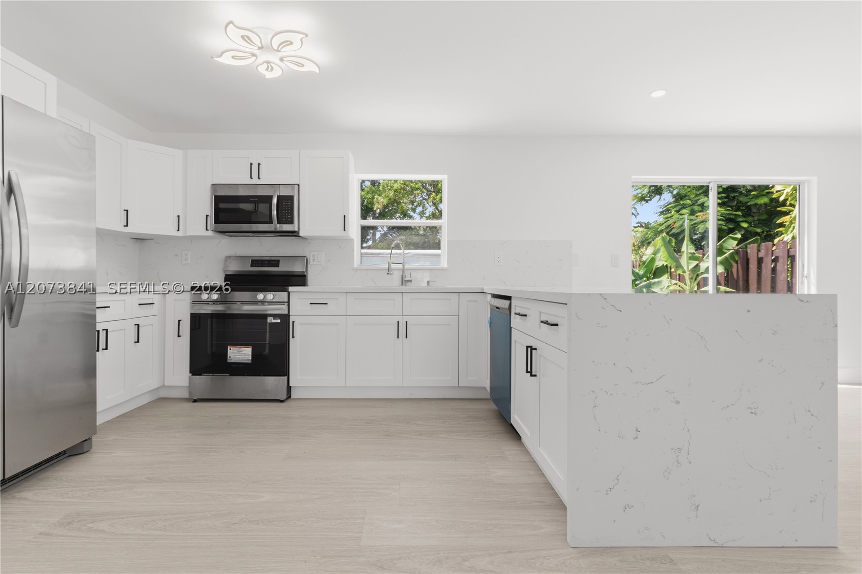 A12073841 Property Photo 23