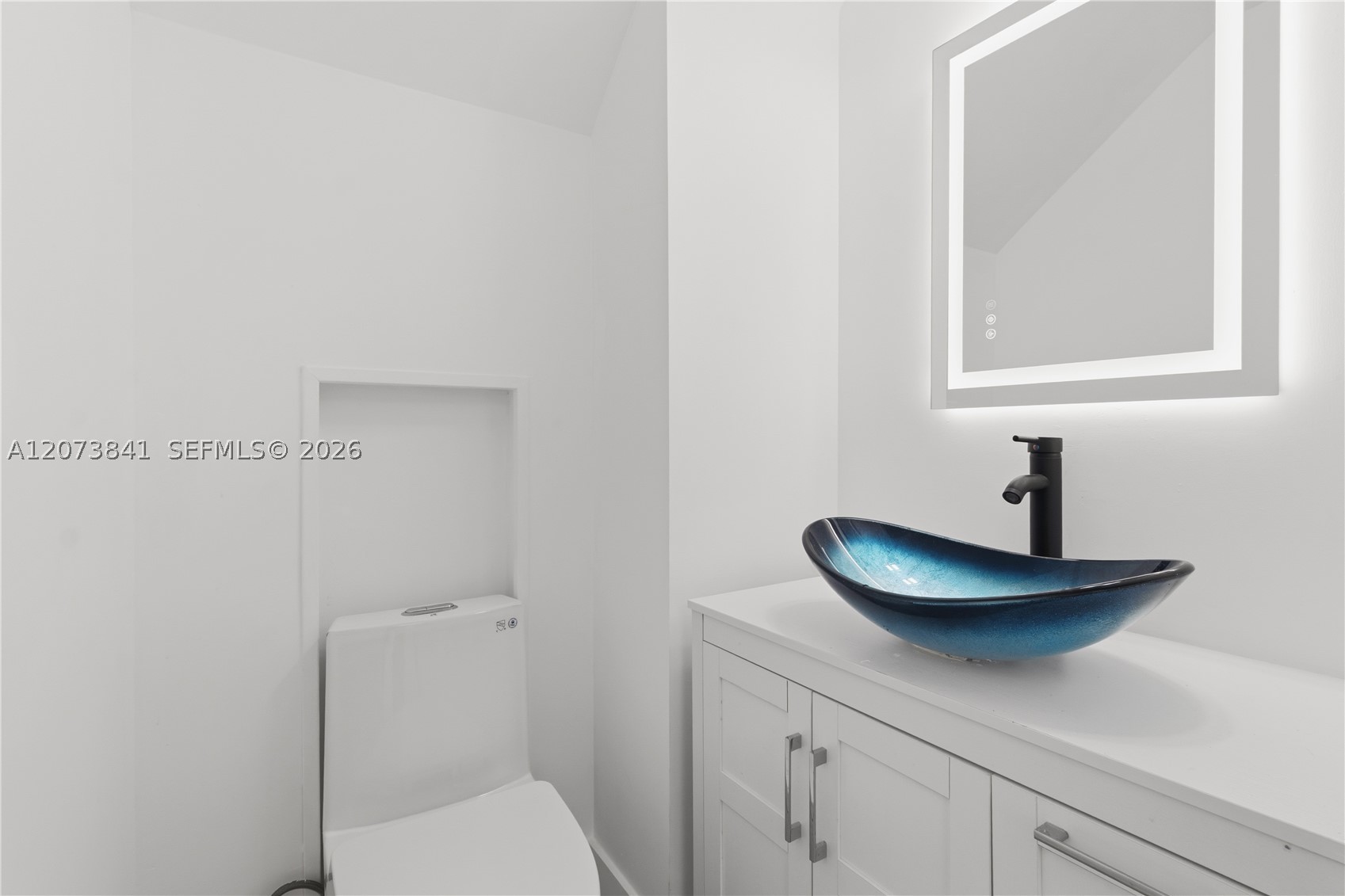 A12073841 Property Photo 29