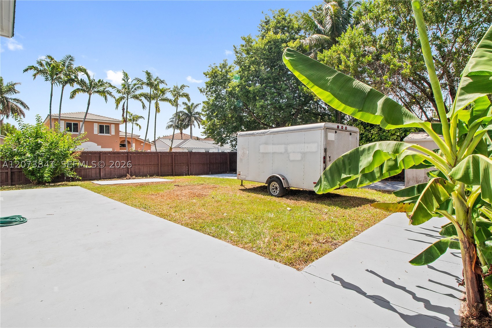 A12073841 Property Photo 31