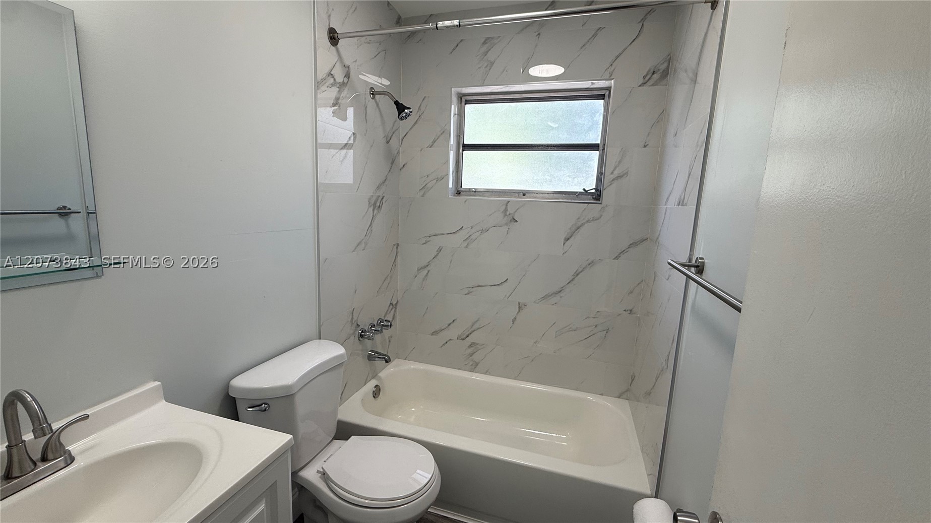245 Ne 191st St 3014 Property Photo 3