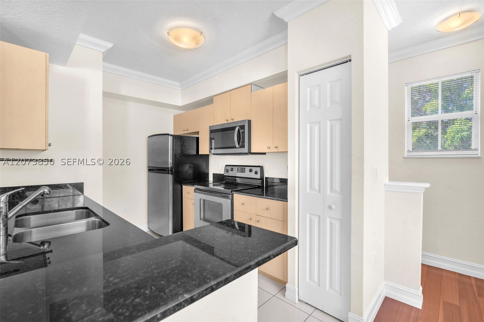 2532 Centergate Dr 201 Property Photo 8