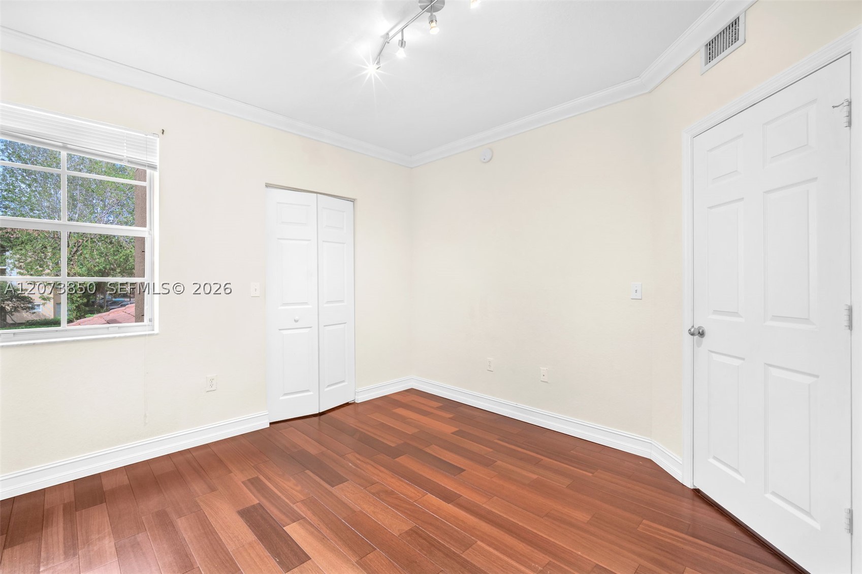 2532 Centergate Dr 201 Property Photo 24