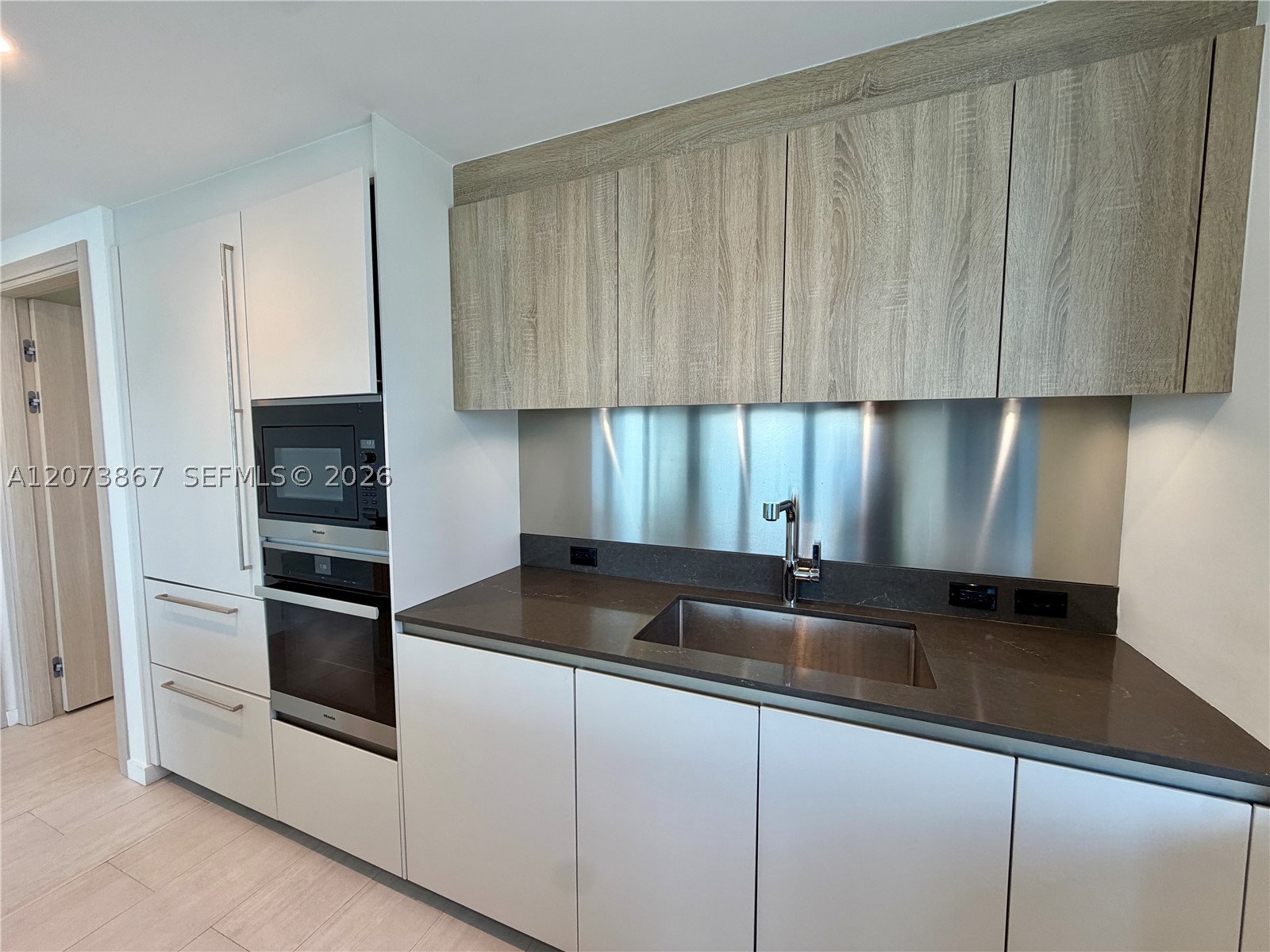 1000 Brickell Plz 4301 Property Photo 12