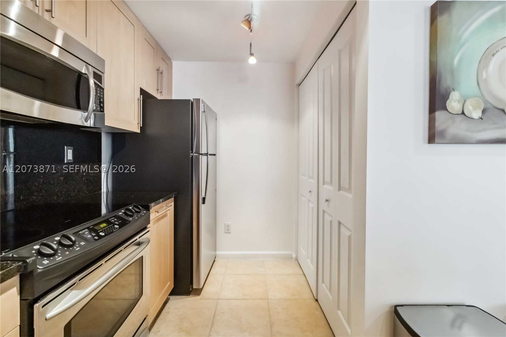 511 Se 5th Ave 1214 Property Photo 14