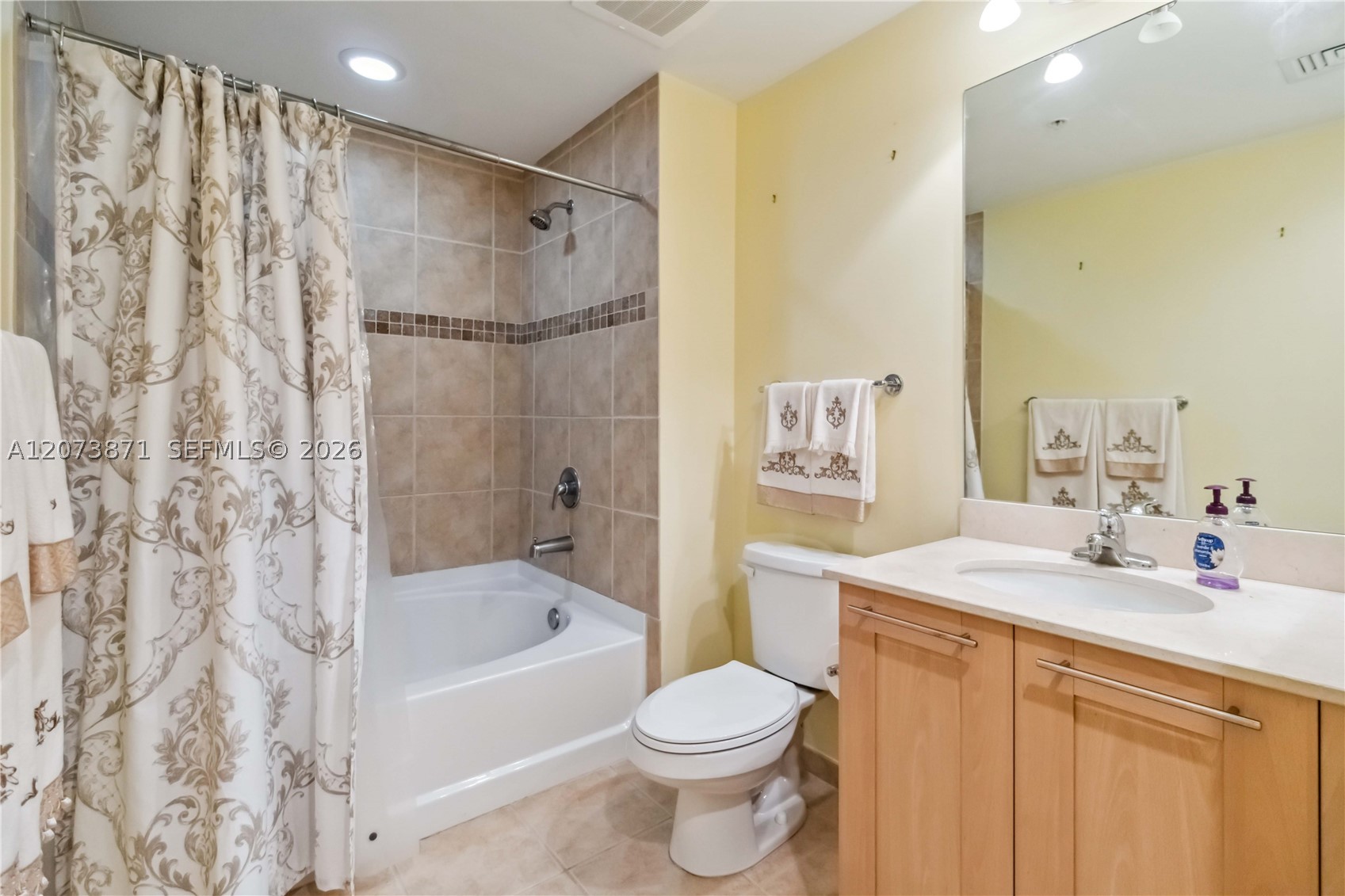 511 Se 5th Ave 1214 Property Photo 29