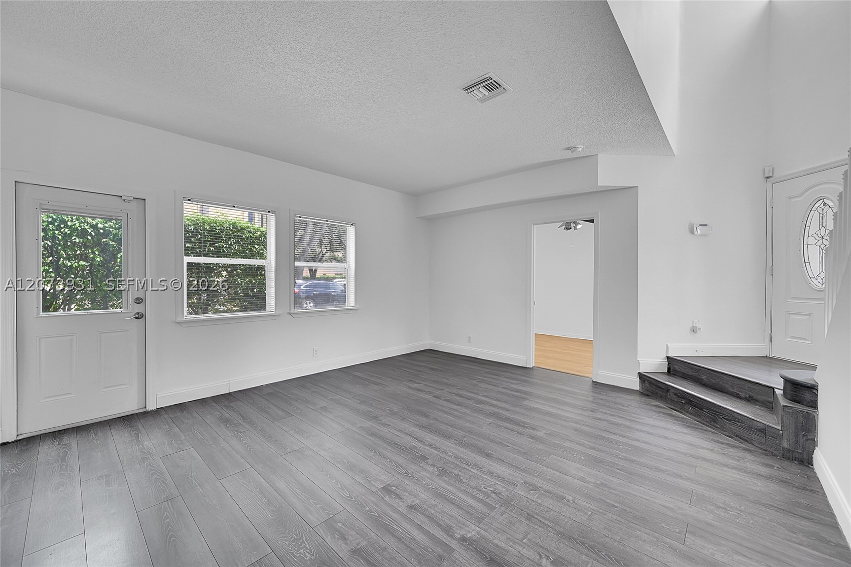 11201 Lakeview Dr 48-m Property Photo 5