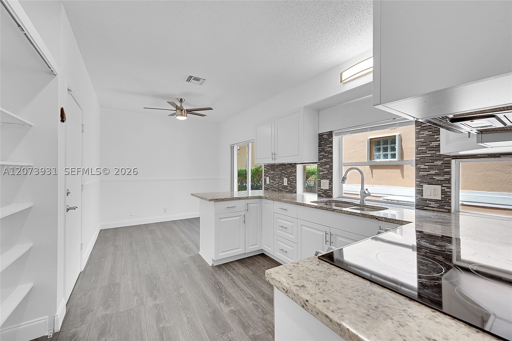 11201 Lakeview Dr 48-m Property Photo 8