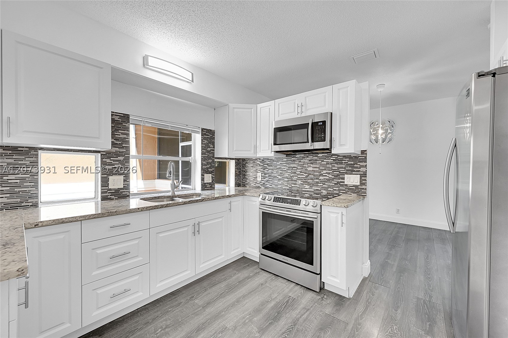 11201 Lakeview Dr 48-m Property Photo 10