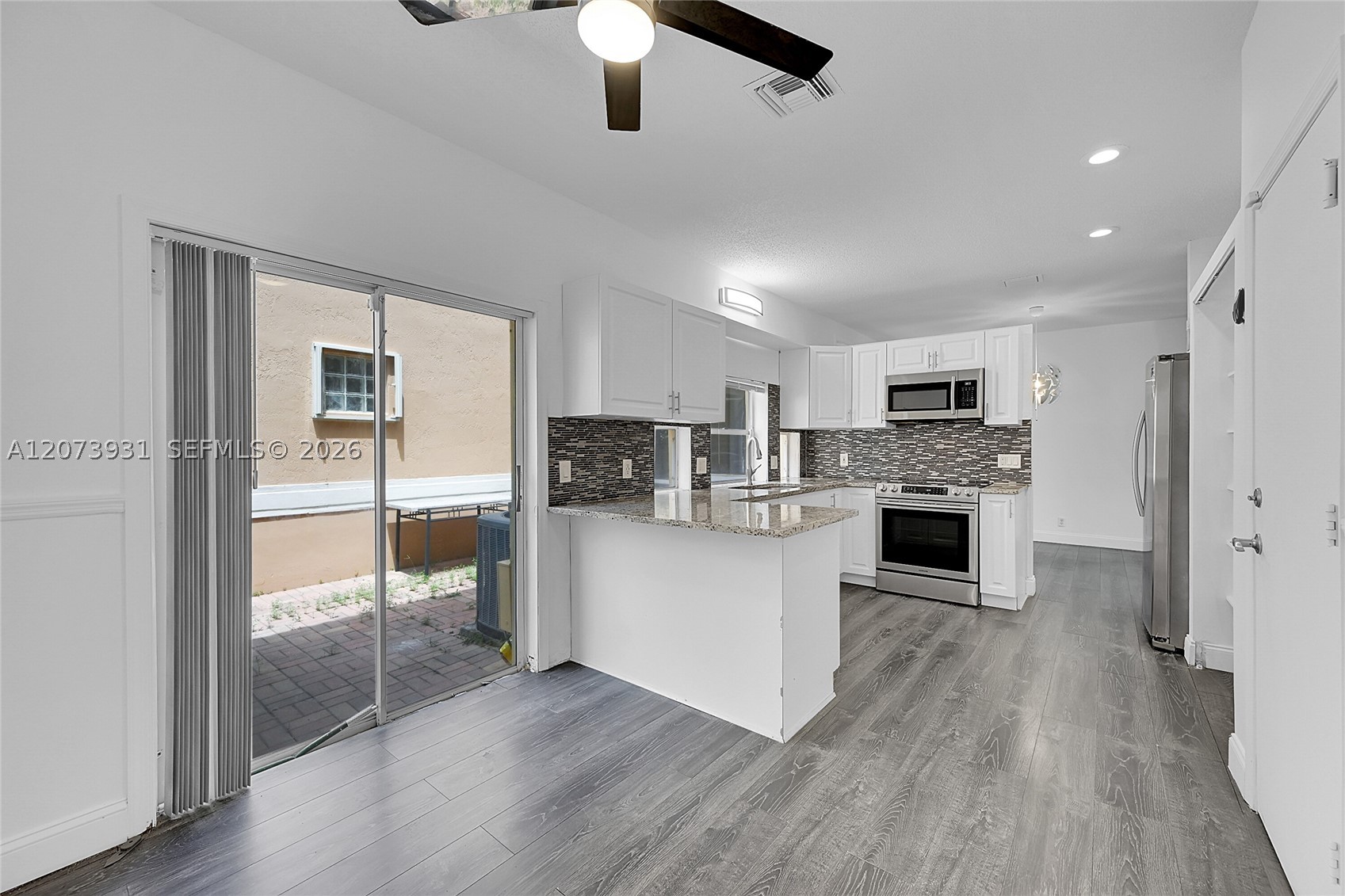 11201 Lakeview Dr 48-m Property Photo 11