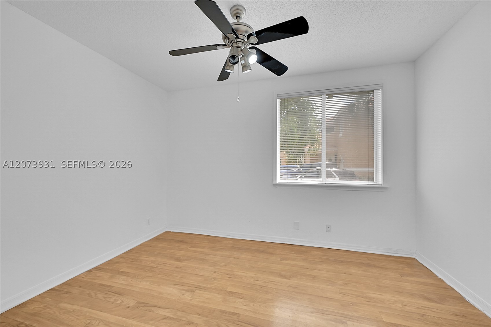 11201 Lakeview Dr 48-m Property Photo 12