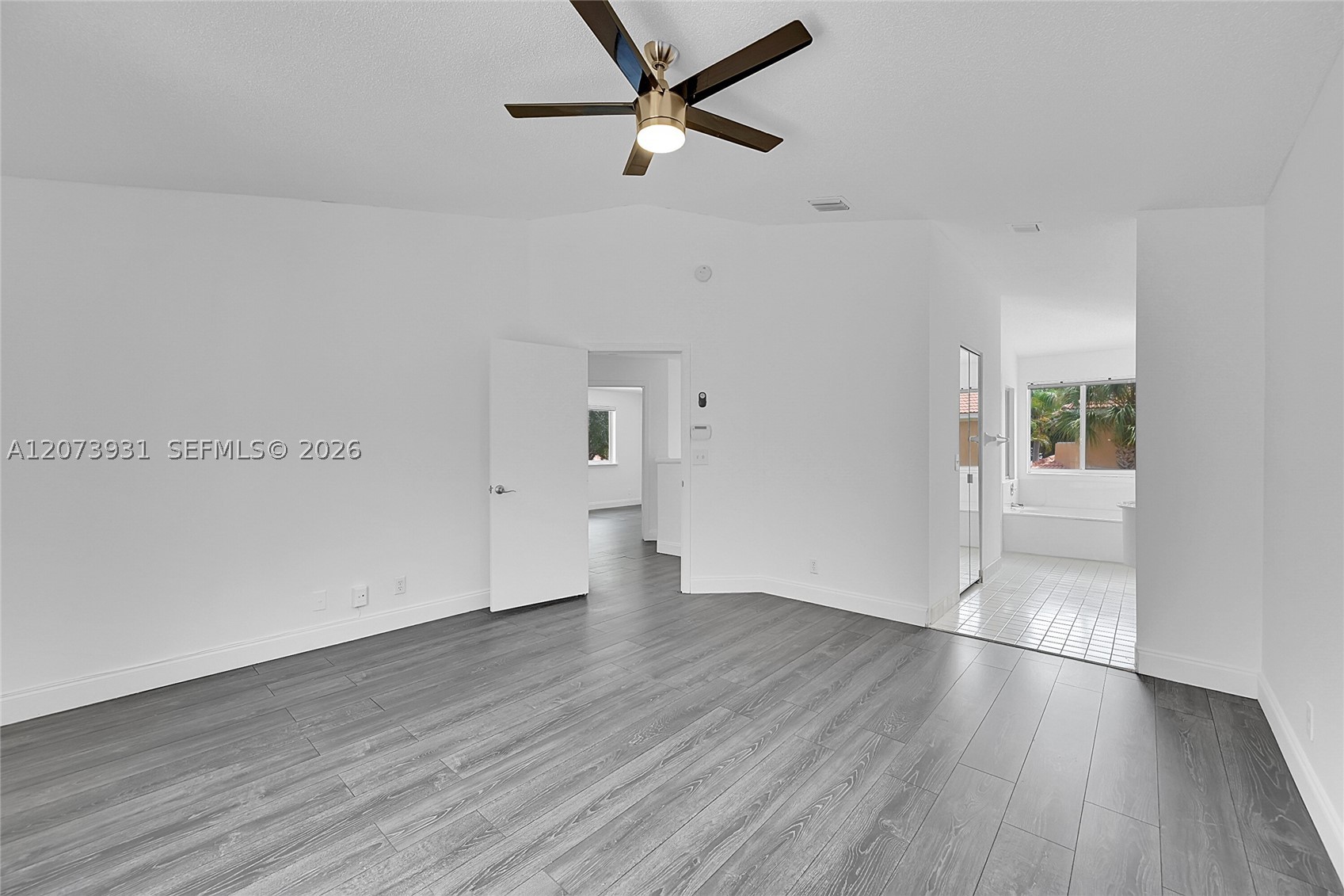 11201 Lakeview Dr 48-m Property Photo 16