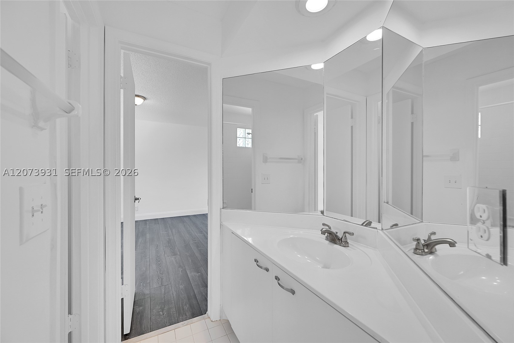 11201 Lakeview Dr 48-m Property Photo 22