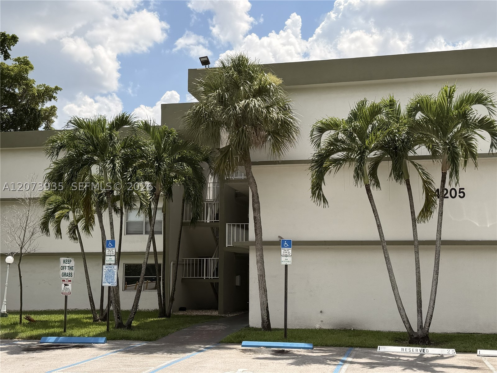 4205 N University Dr 202 Property Photo 1