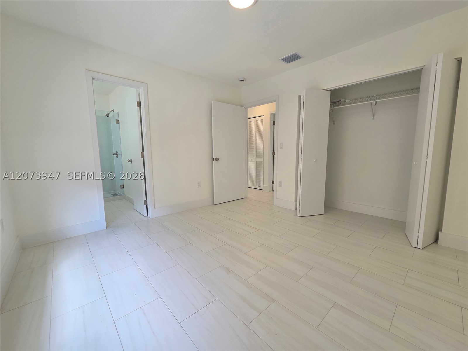 242 Nw 51st Ave 0 Property Photo 10
