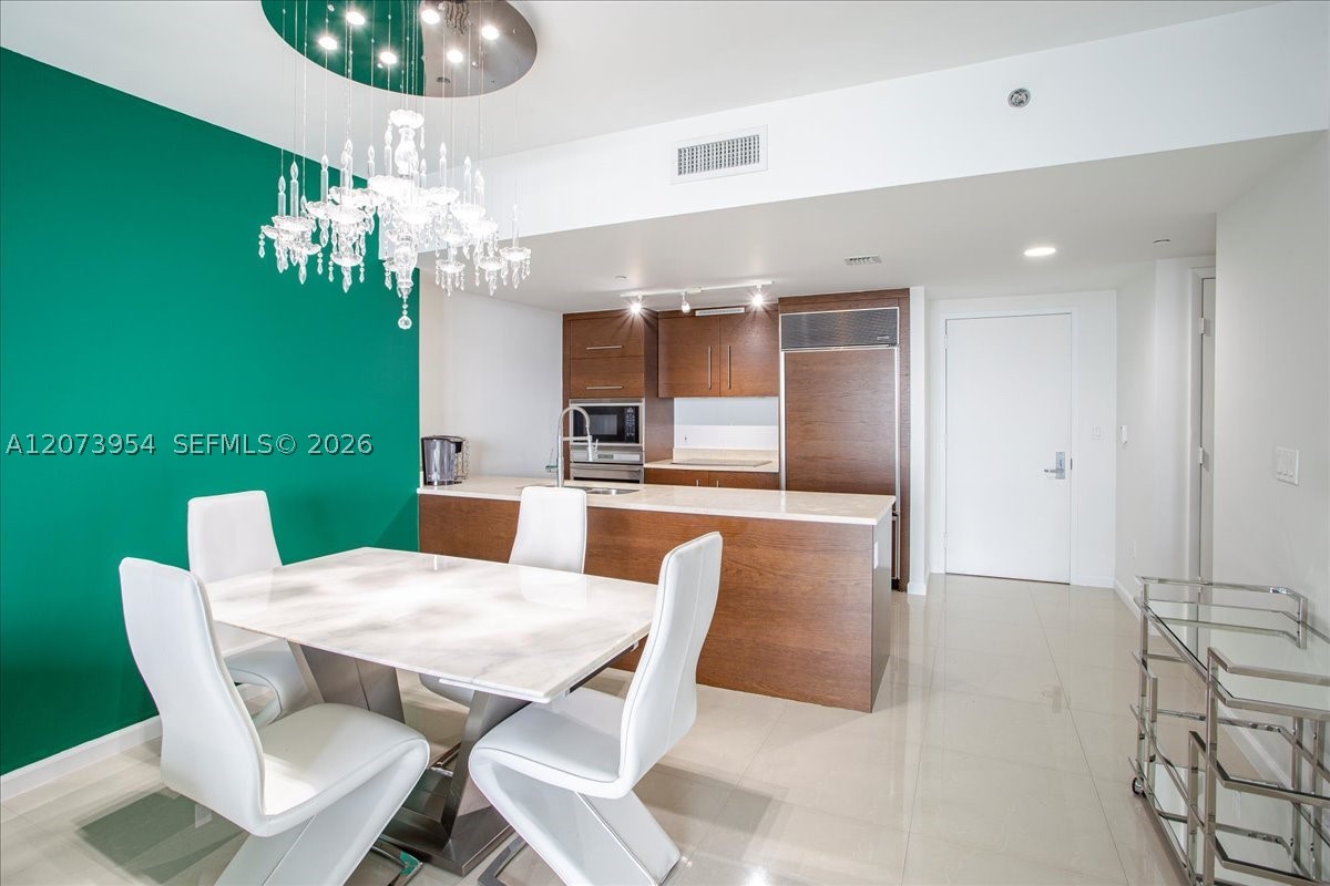 465 Brickell Ave 4306 Property Photo 2