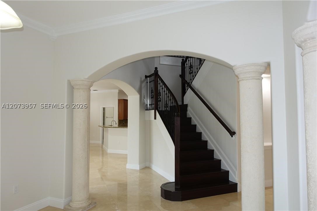 18125 Nw 89th Ct Property Photo 4