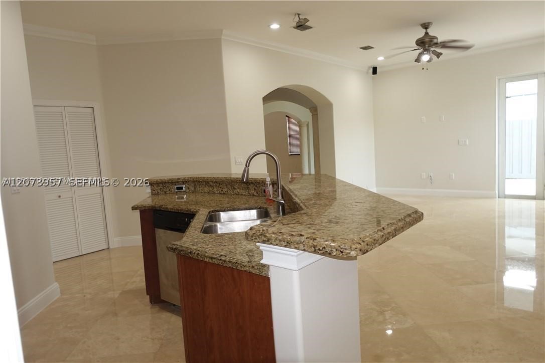 18125 Nw 89th Ct Property Photo 9