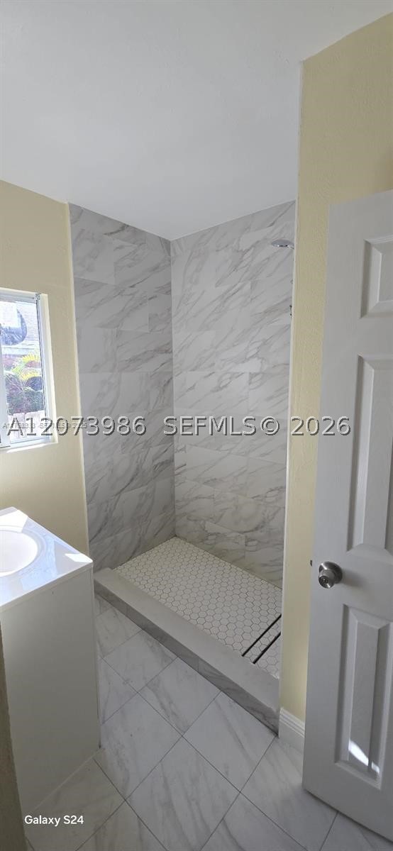 1259 Nw 34th Ave Property Photo 8