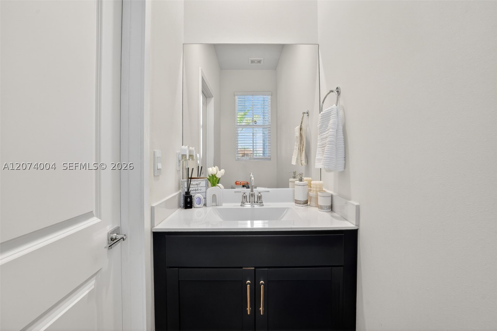 163 Ne 13th Cir N/a Property Photo 6