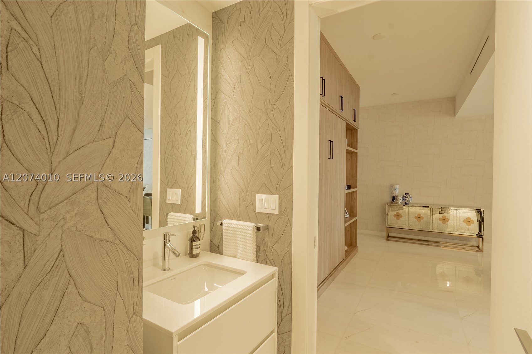300 Biscayne Boulevard Way 3109w Property Photo 5