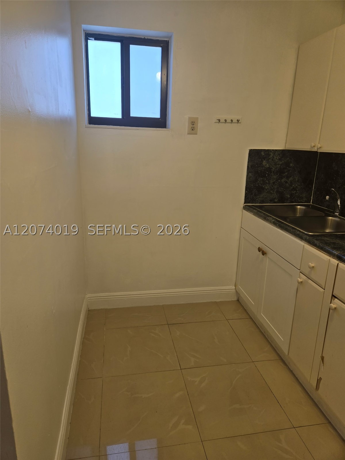 7785 Sw 36th St Back Property Photo 8