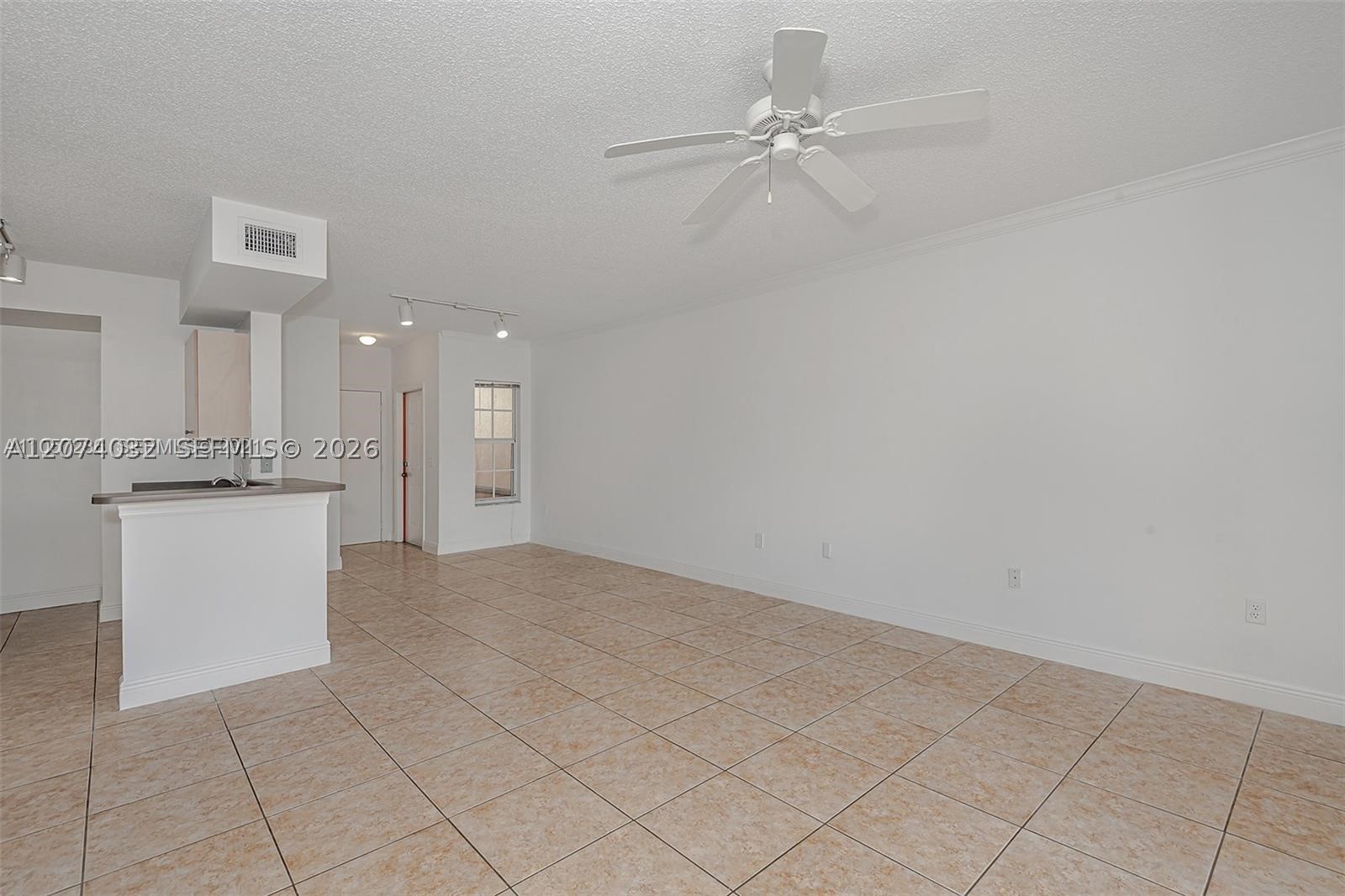 2452 Centergate Dr 103 Property Photo 7