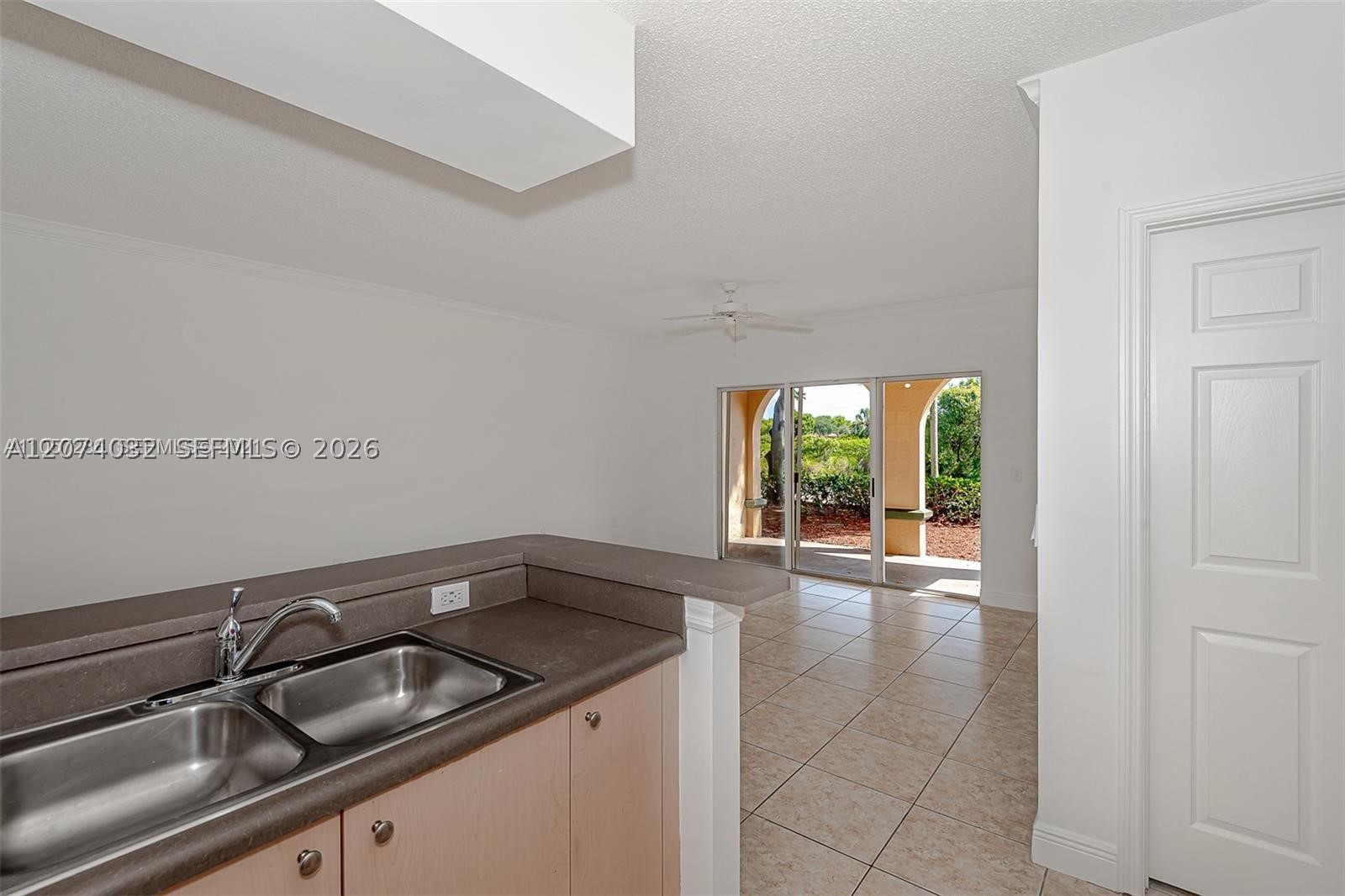 2452 Centergate Dr 103 Property Photo 12