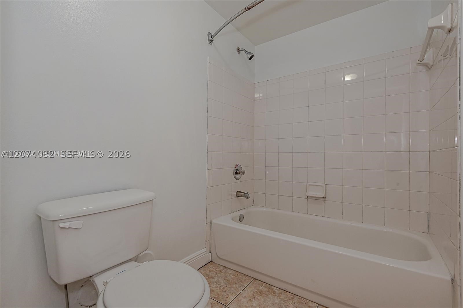 2452 Centergate Dr 103 Property Photo 17