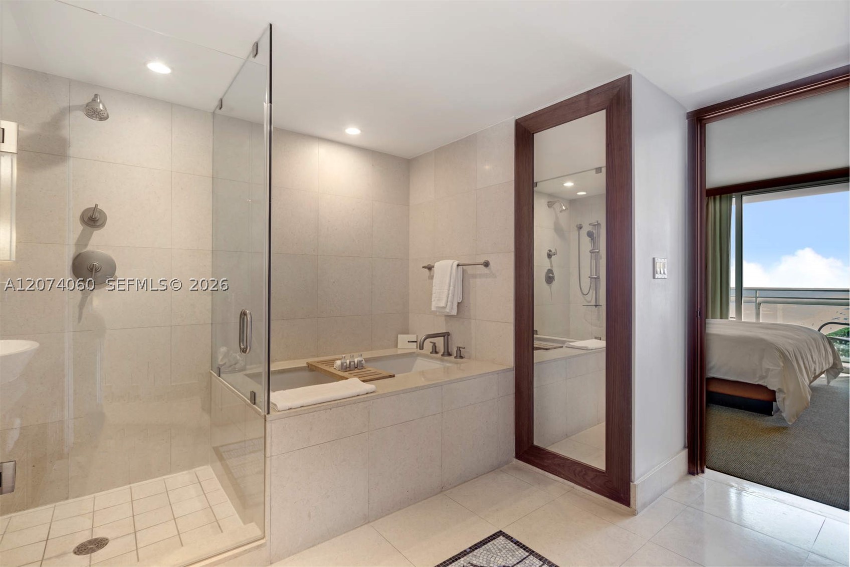 6801 Collins Ave 920 Property Photo 15