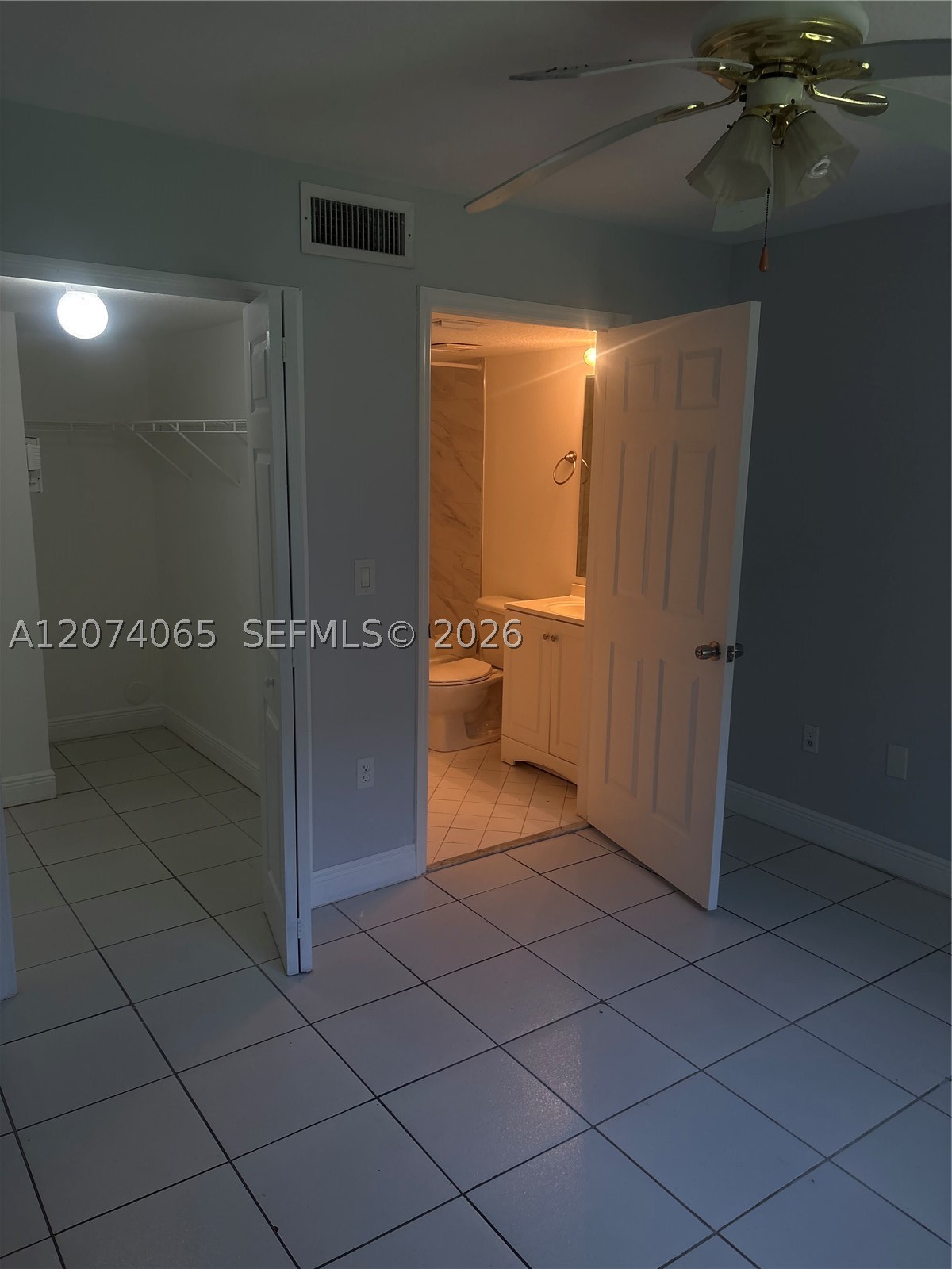 2910 Se 13th Rd 105-44 Property Photo 32