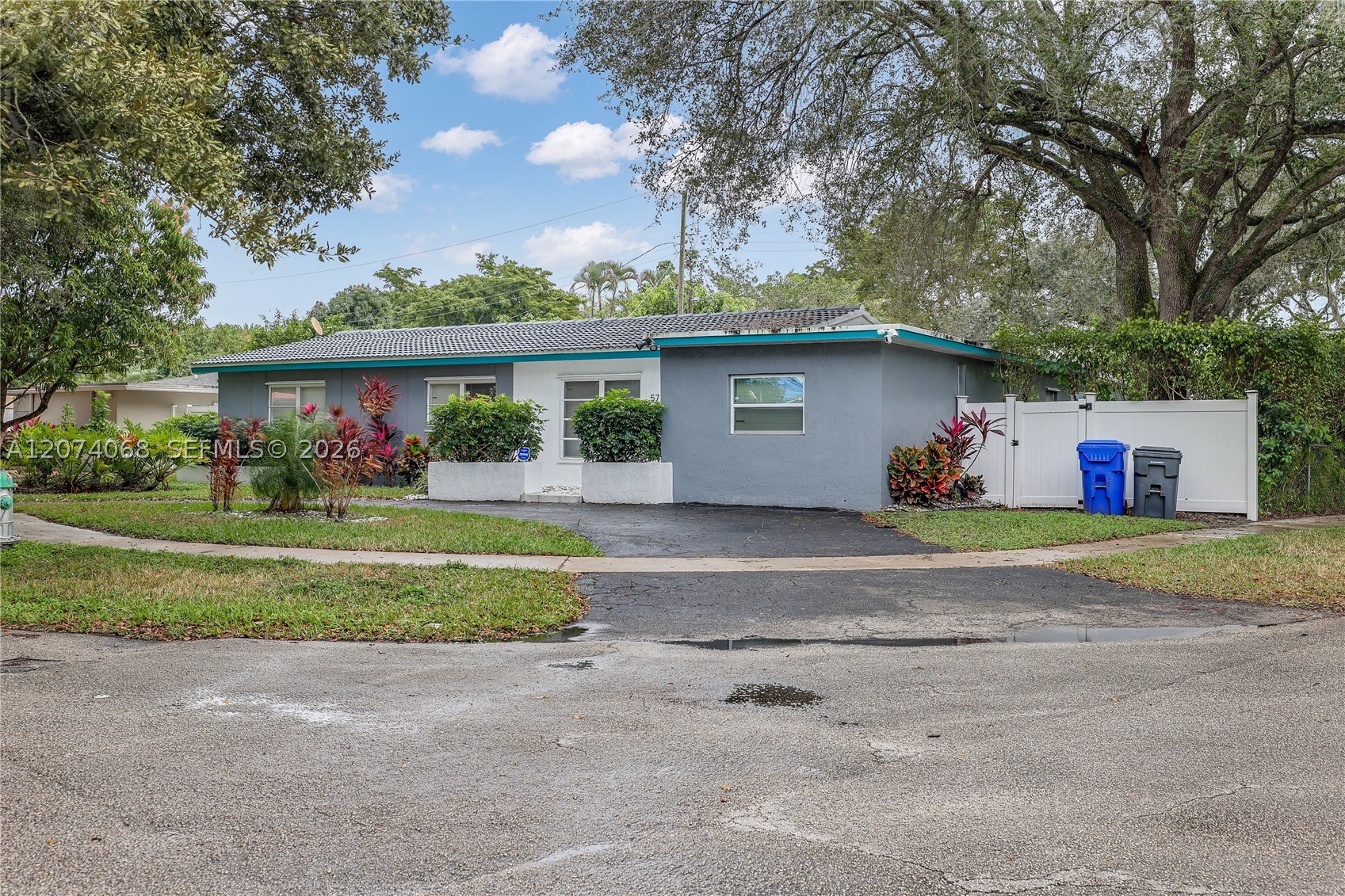 5712 Monroe St Property Photo 1