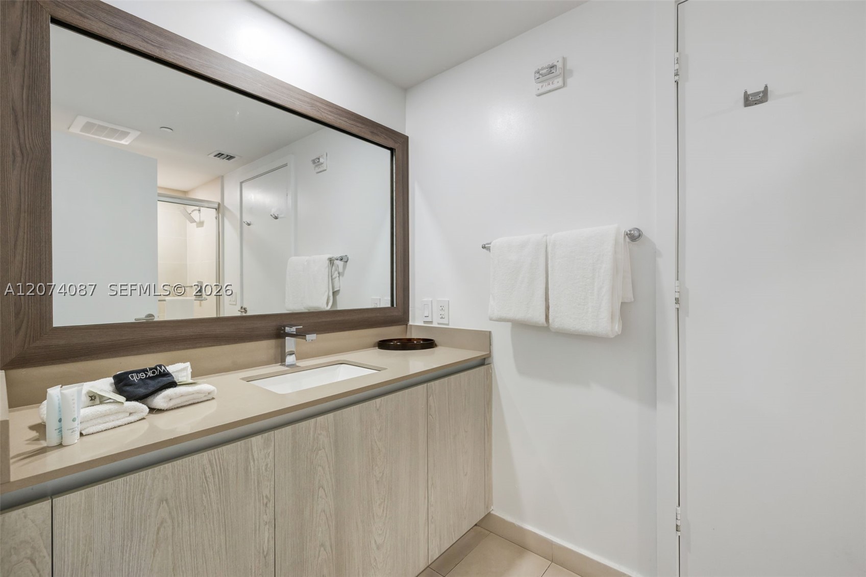 4111 S Ocean Dr 3706 Property Photo 16