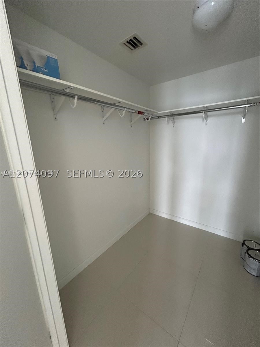 495 Brickell Ave 3609 Property Photo 8