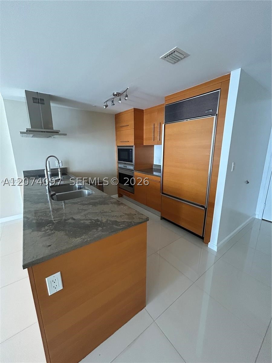 495 Brickell Ave 3609 Property Photo 9