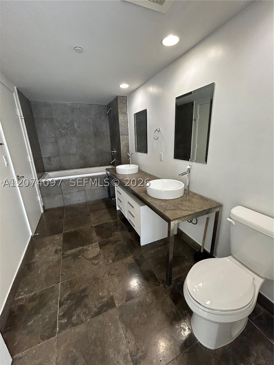495 Brickell Ave 3609 Property Photo 10