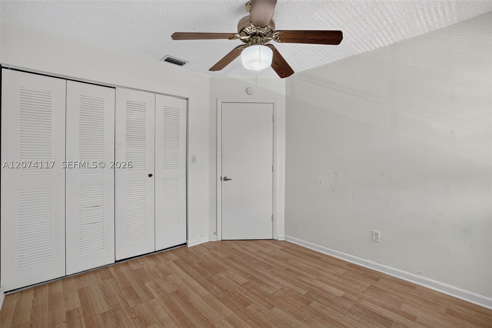 1080 N Franklin Ave 1080e Property Photo 16