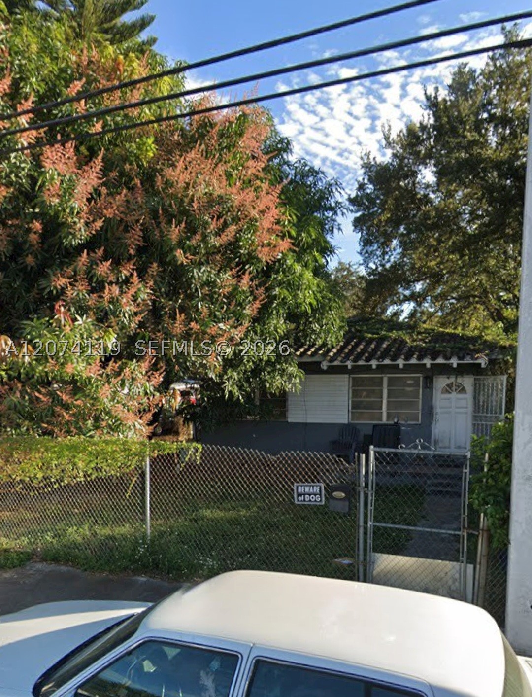 3300 Nw 50th St Property Photo 2