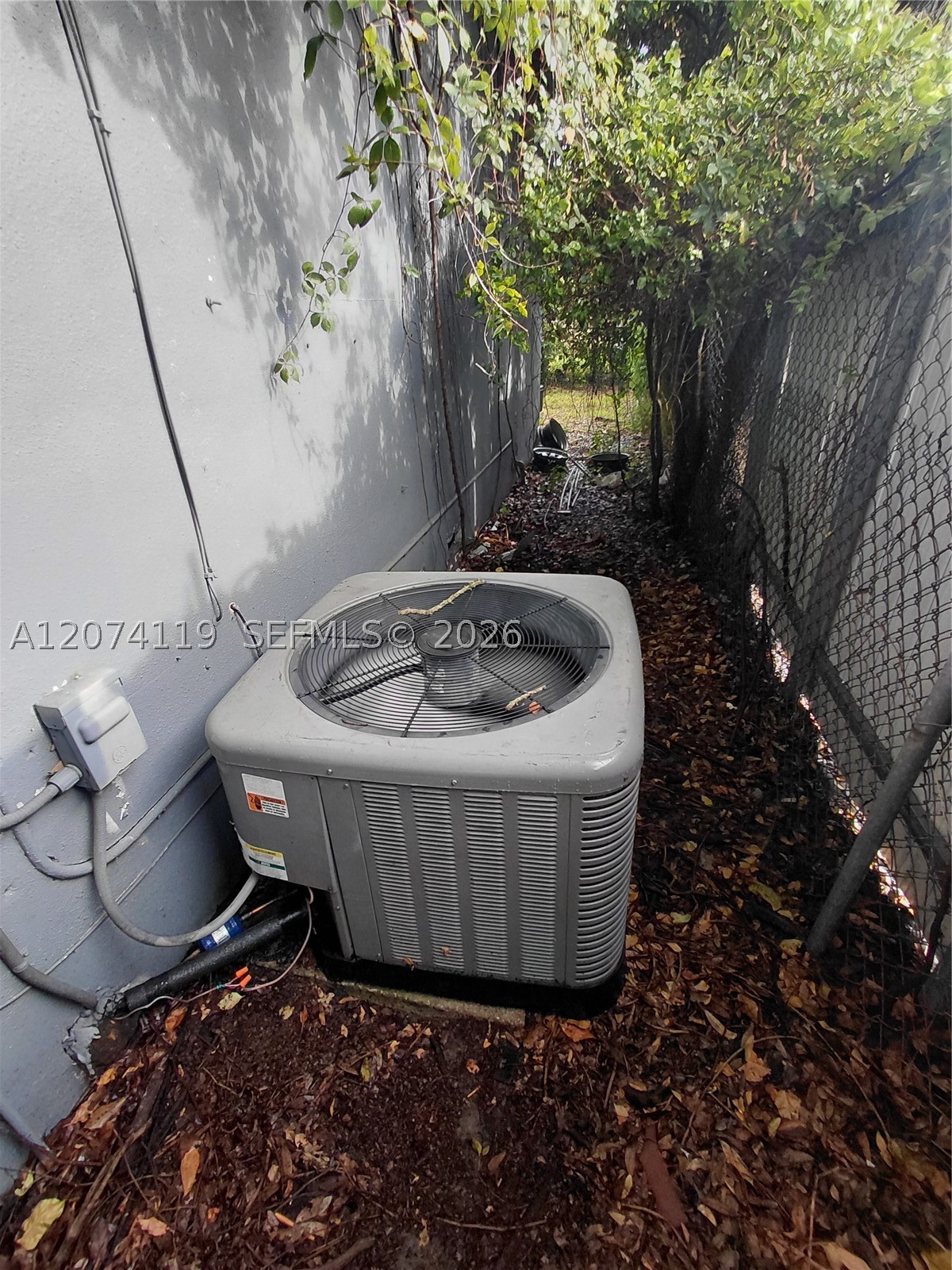 3300 Nw 50th St Property Photo 11