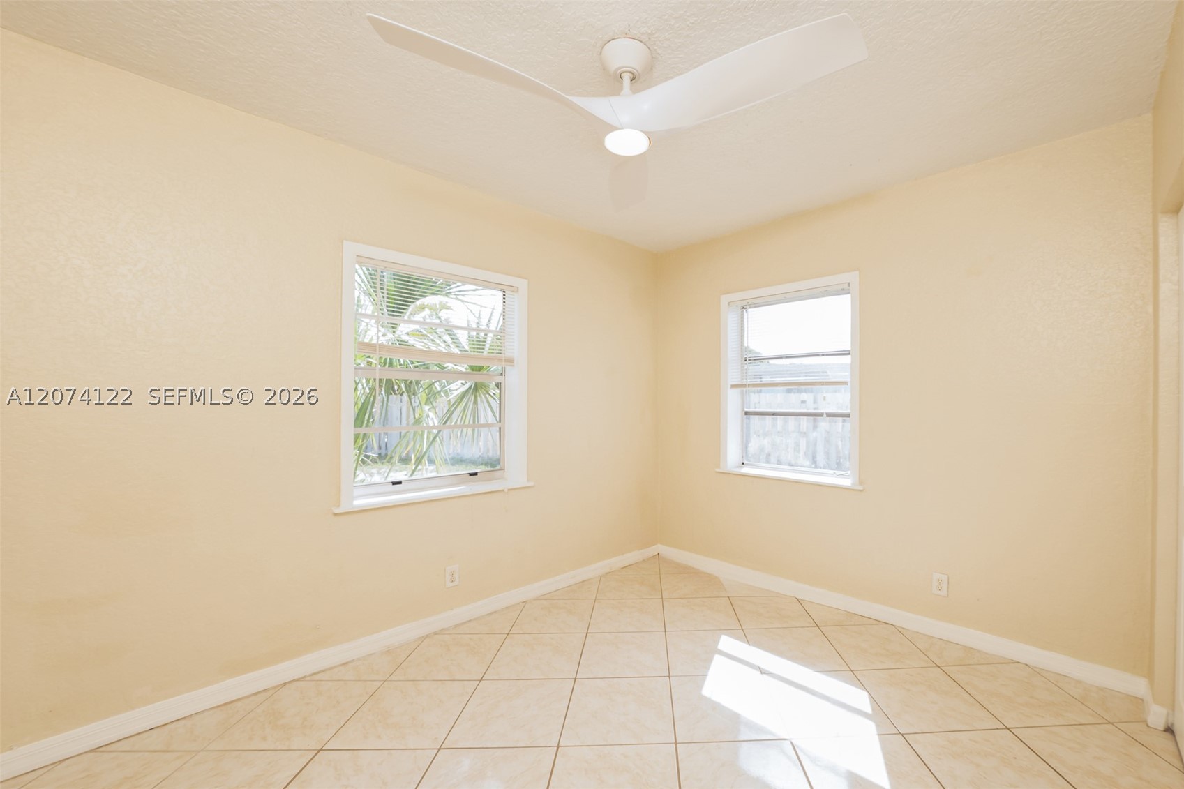 900 W Bloxham St Property Photo 16