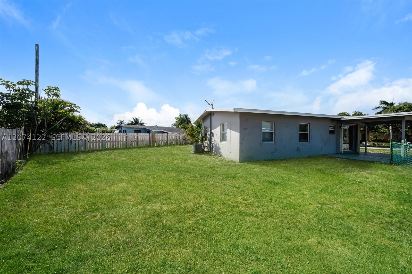 900 W Bloxham St Property Photo 18
