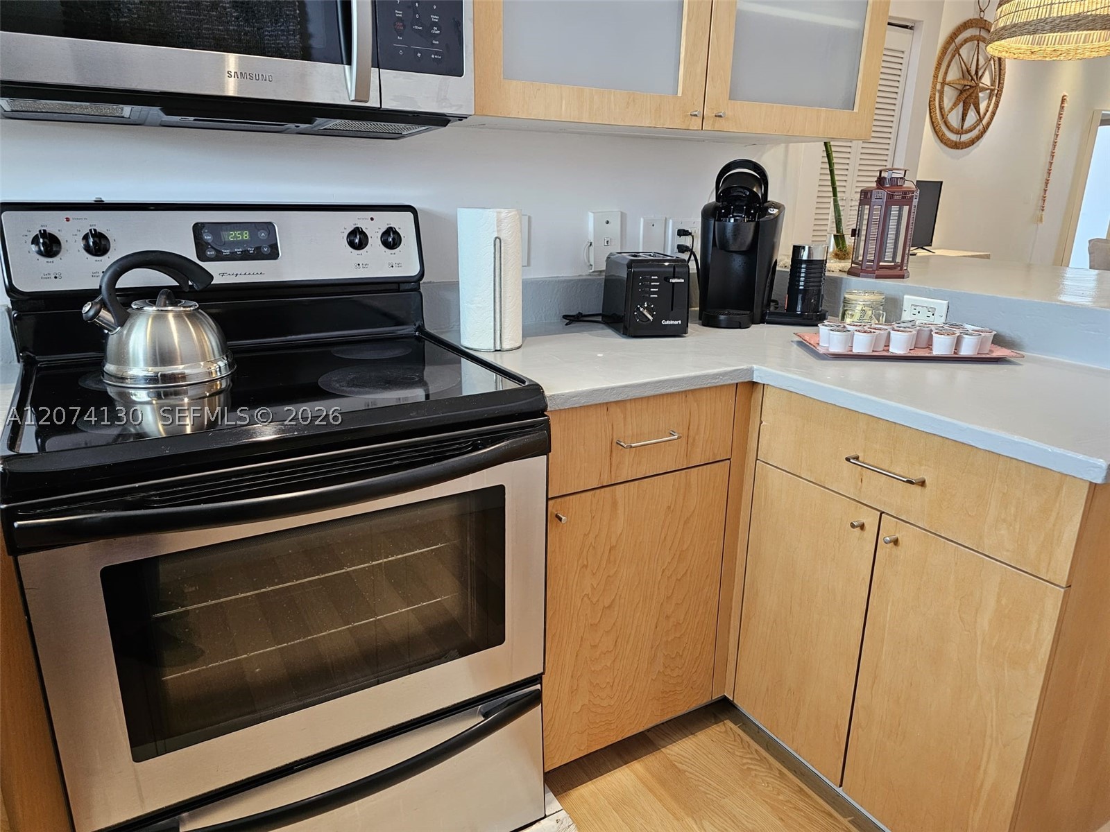 751 Collins Ave 2 Property Photo 12