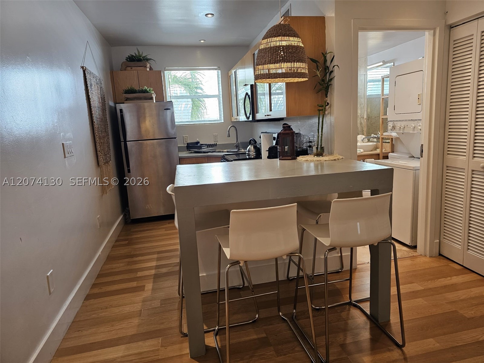 751 Collins Ave 2 Property Photo 19