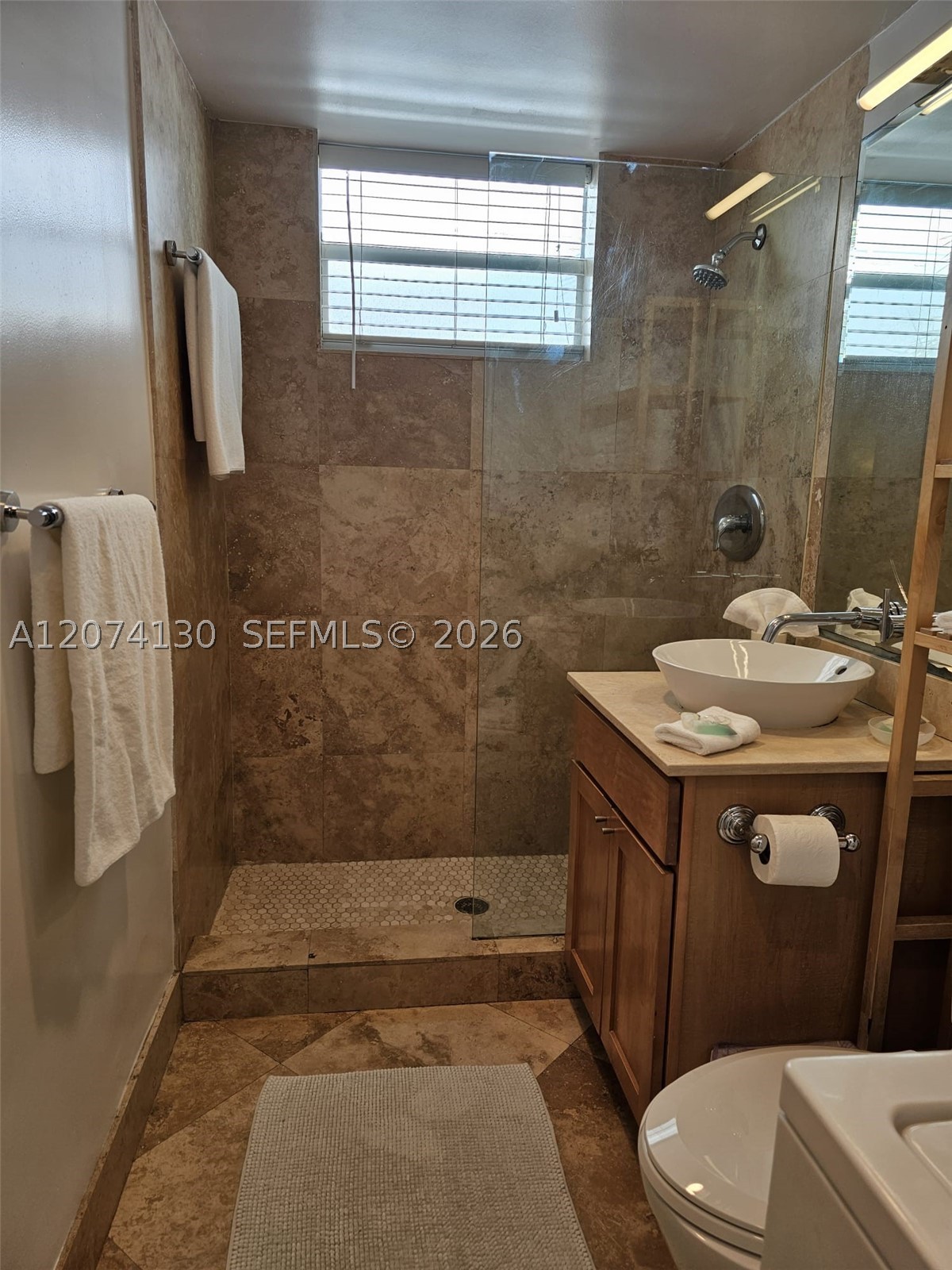 751 Collins Ave 2 Property Photo 22
