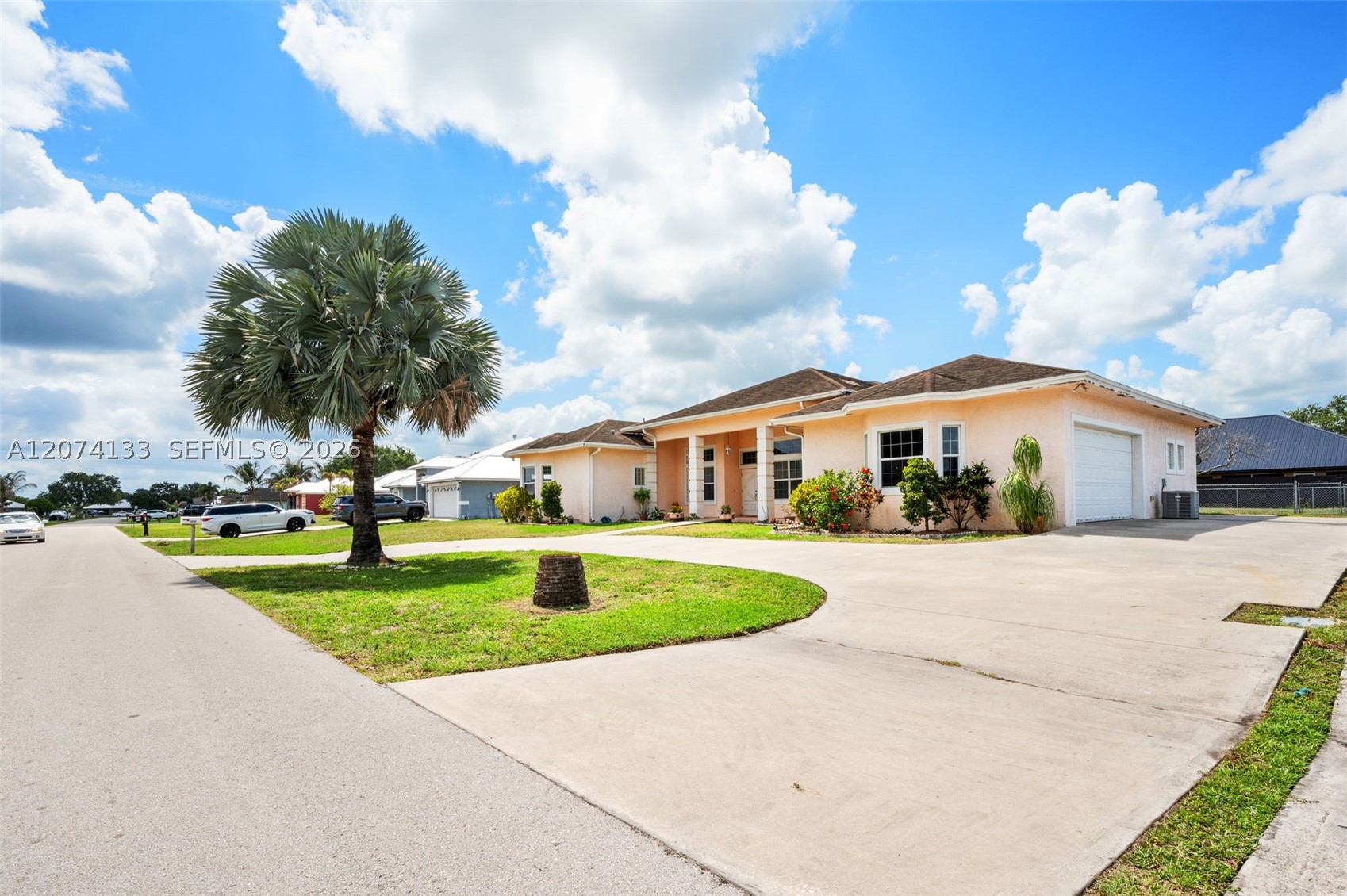 1006 Bayberry Loop Property Photo 6