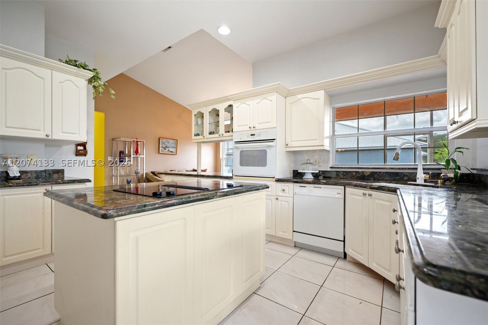 1006 Bayberry Loop Property Photo 19
