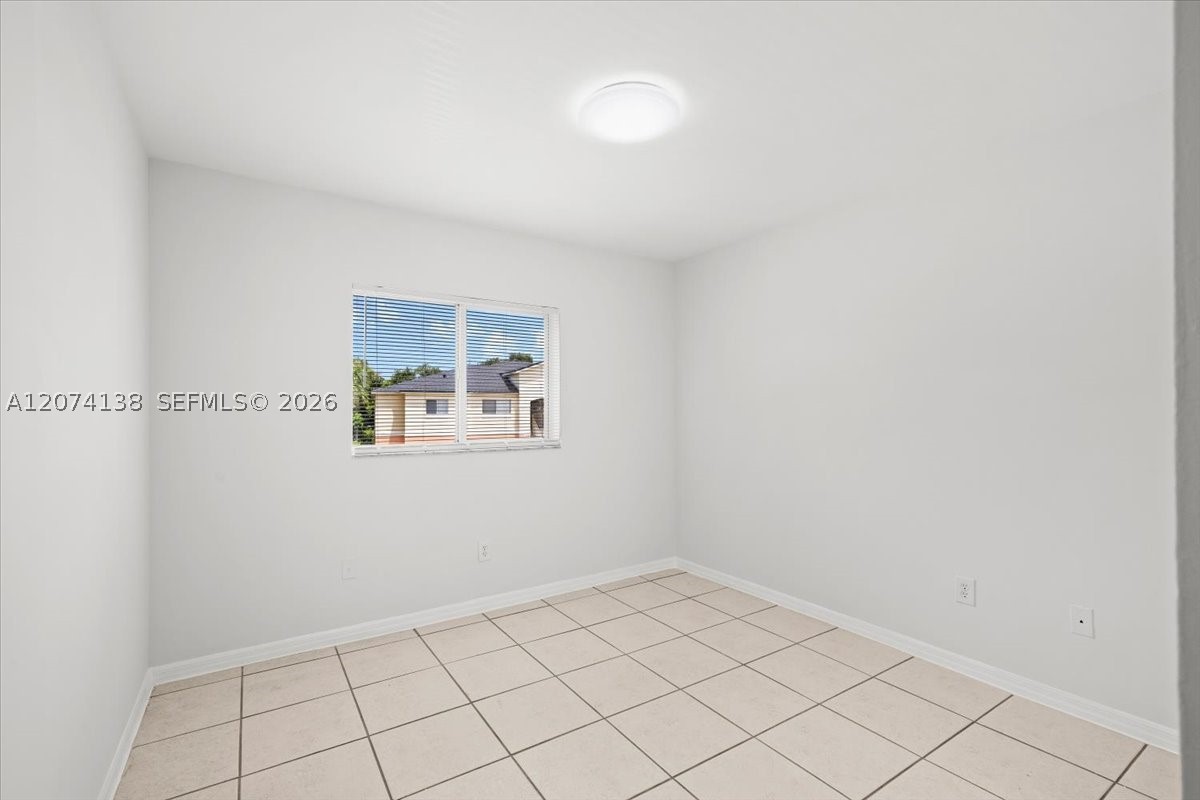 3610 N 56th Ave 219 Property Photo 16