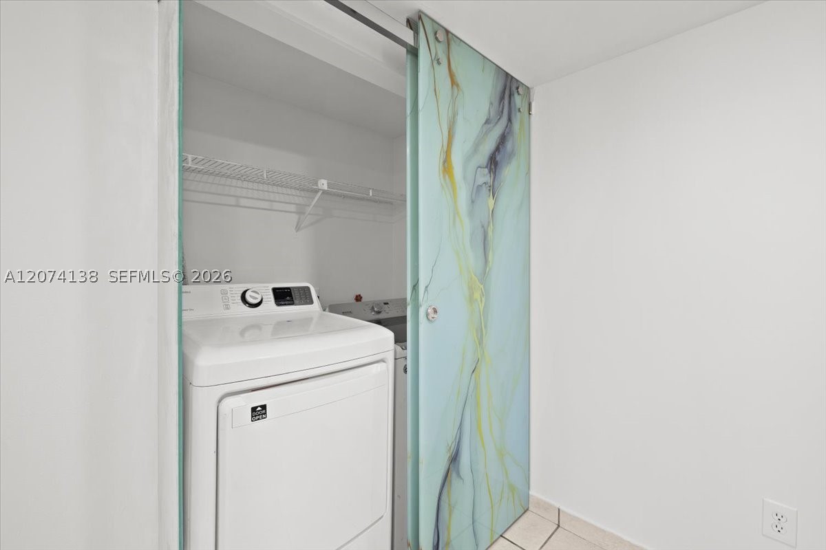 3610 N 56th Ave 219 Property Photo 18