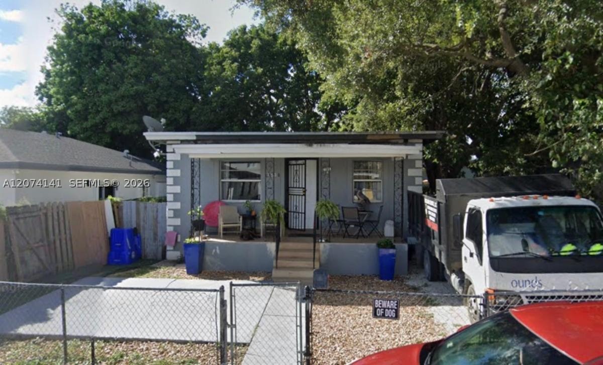 1530 Nw 68th Ter Property Photo 12