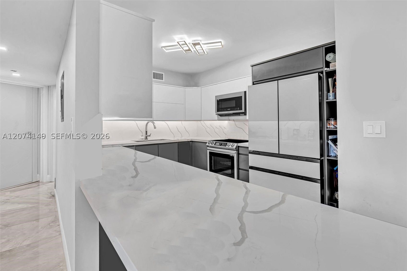 3530 Mystic Pointe Dr 411 Property Photo 15