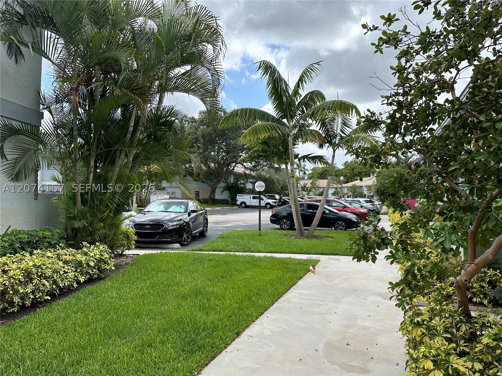 9849 S Riverside Dr 8-26 Property Photo 3